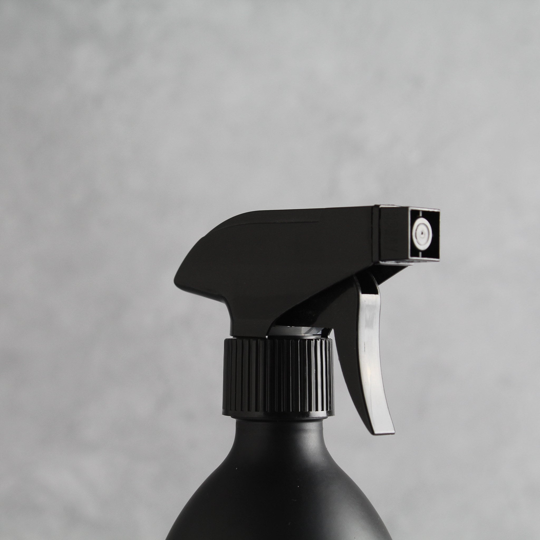 Labelled Matte Black Glass Spray Bottle - Namie Home